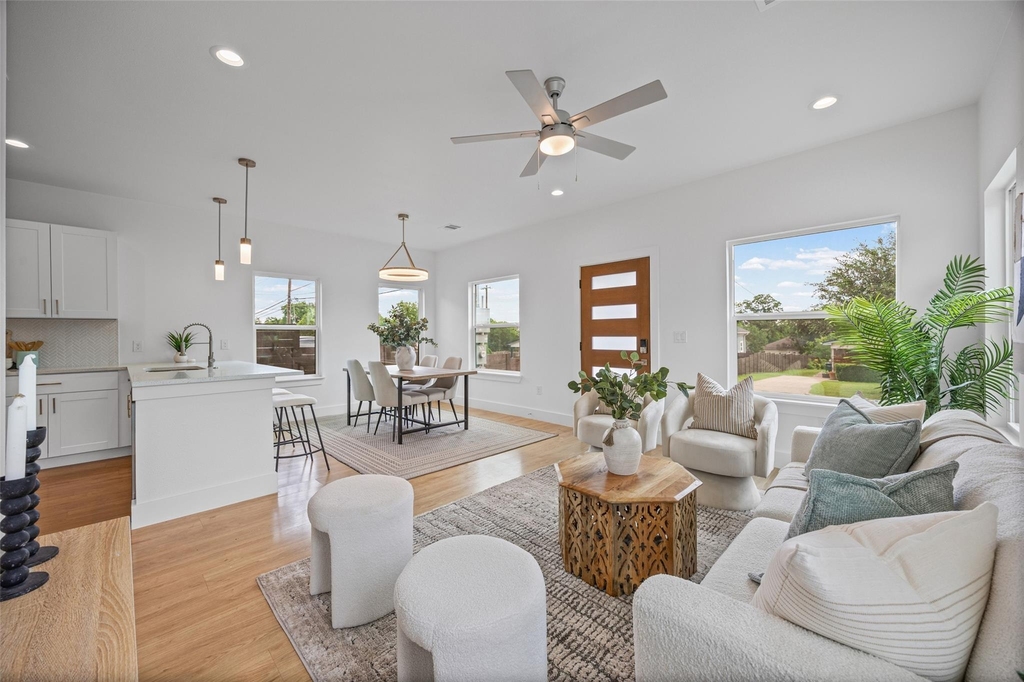 7310 Carver Ave - Photo 4