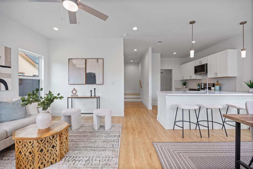 7310 Carver Ave - Photo 1