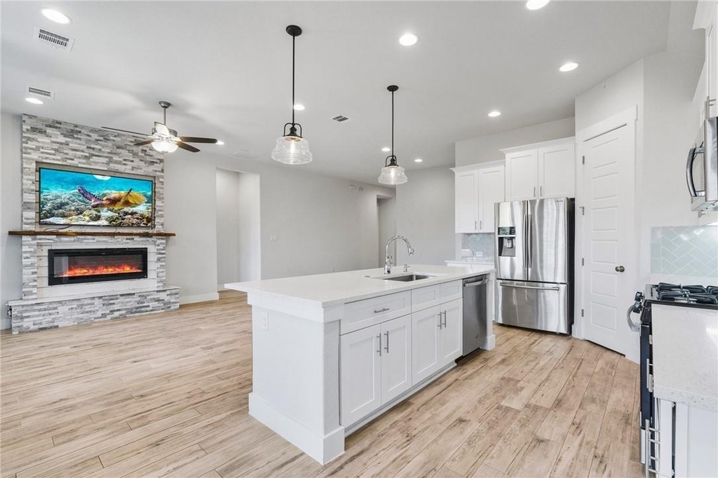 941 Del Raphael Dr - Photo 17