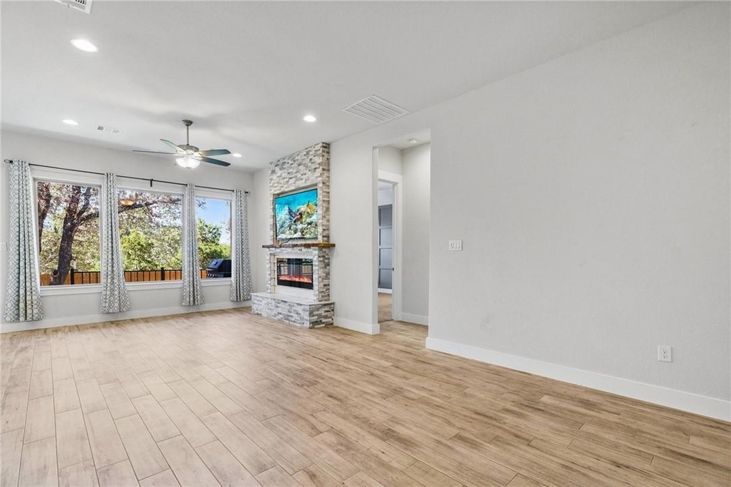 941 Del Raphael Dr - Photo 9