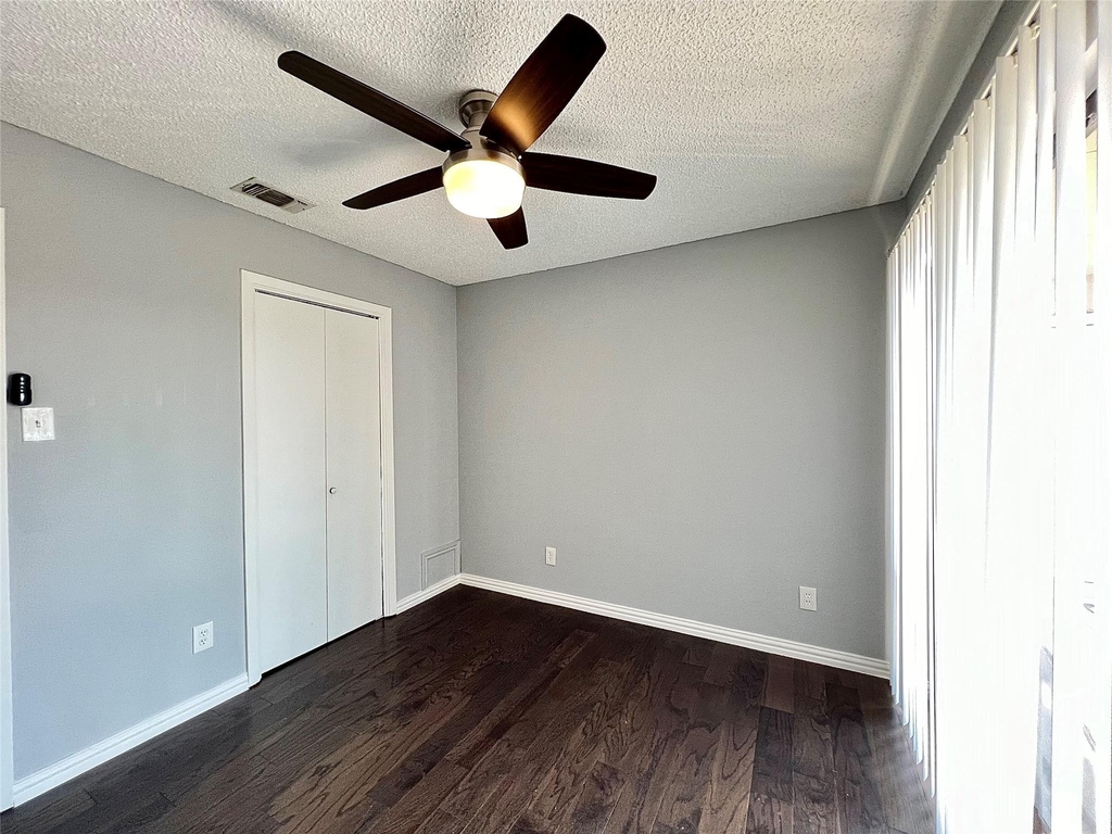 8600 Fathom Cir - Photo 9