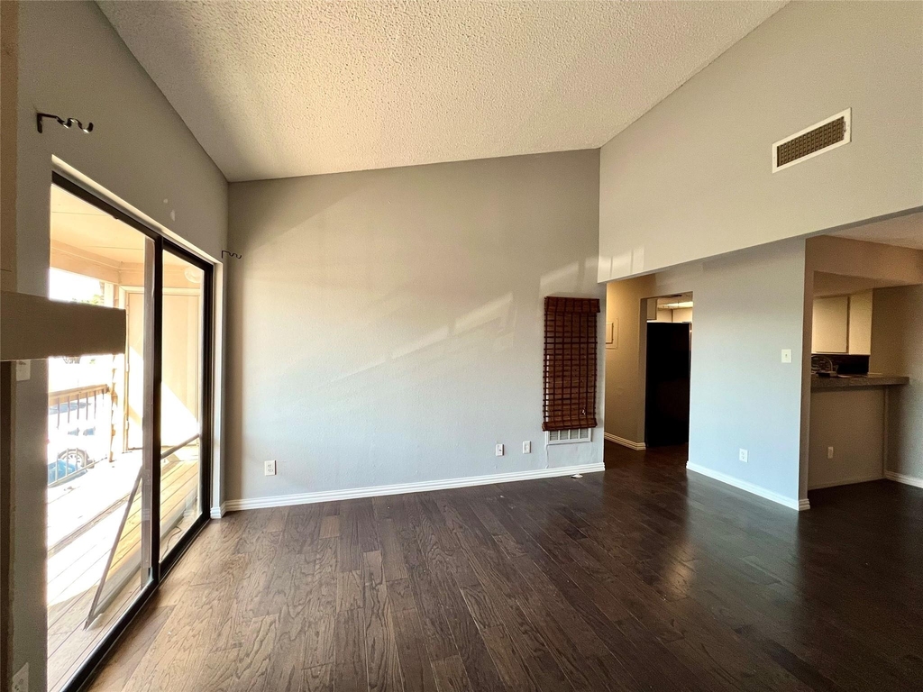 8600 Fathom Cir - Photo 15