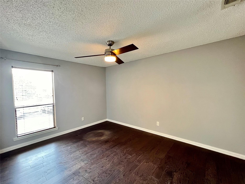 8600 Fathom Cir - Photo 11