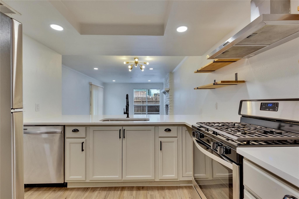 6910 Lovely Ln - Photo 4