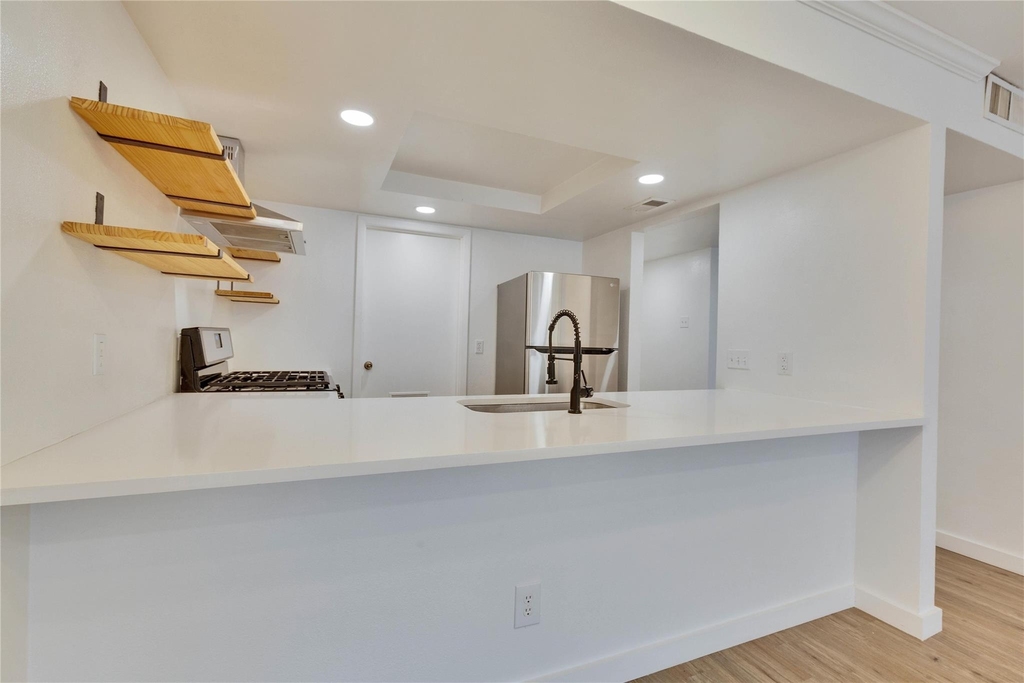 6910 Lovely Ln - Photo 7
