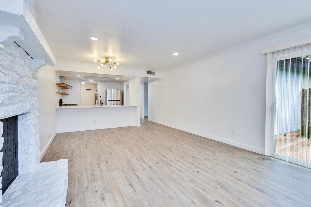 6910 Lovely Ln - Photo 2