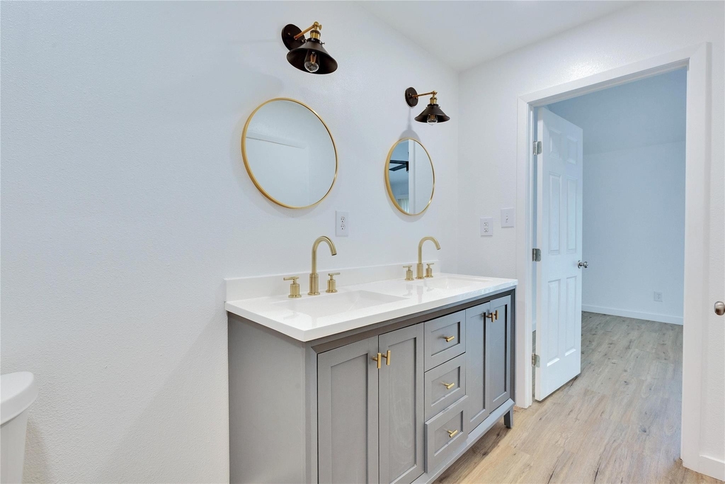 6910 Lovely Ln - Photo 11