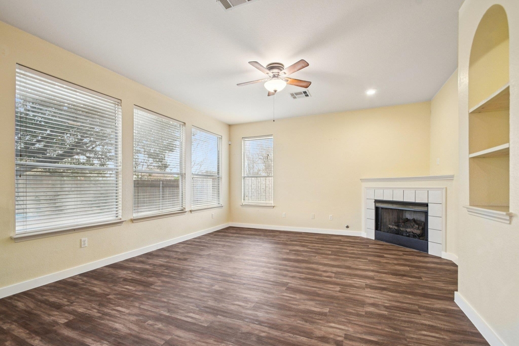 4508 Chesney Ridge Dr - Photo 2