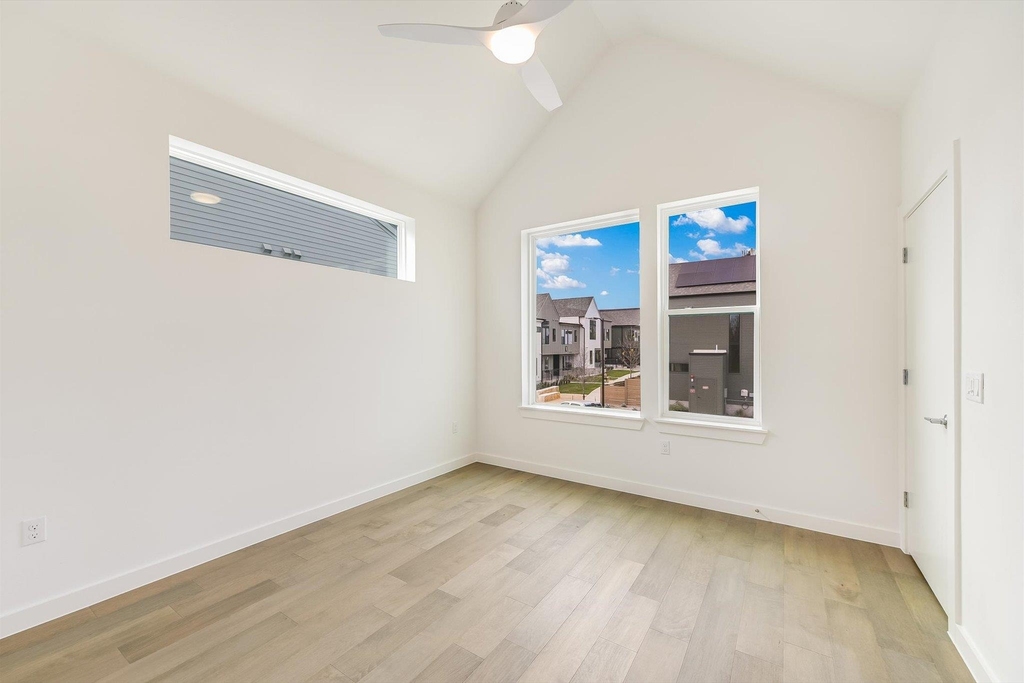 2211 E M Franklin Ave - Photo 11