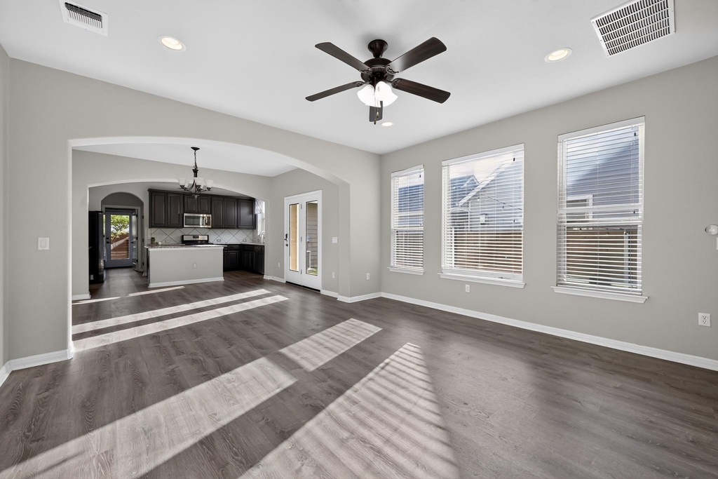 5800 Baythorne Dr - Photo 8