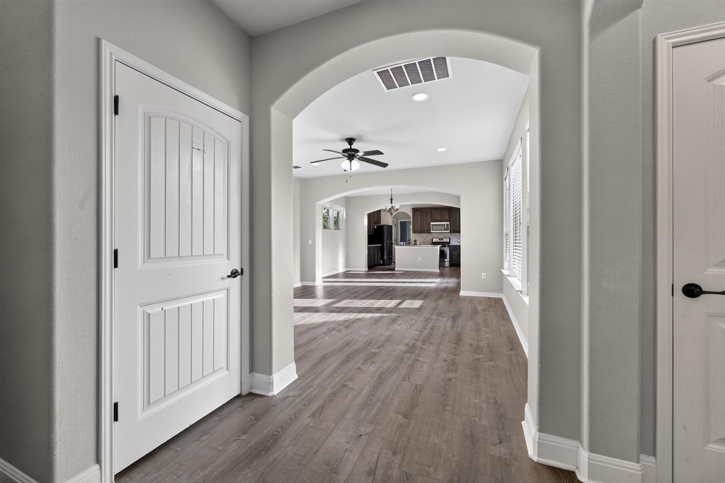 5800 Baythorne Dr - Photo 4