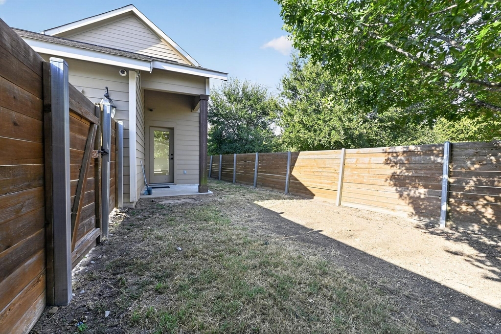 5800 Baythorne Dr - Photo 28