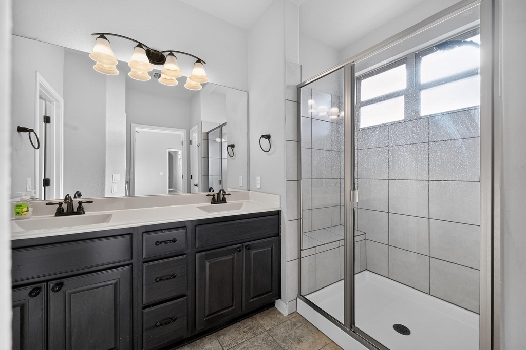 5800 Baythorne Dr - Photo 20