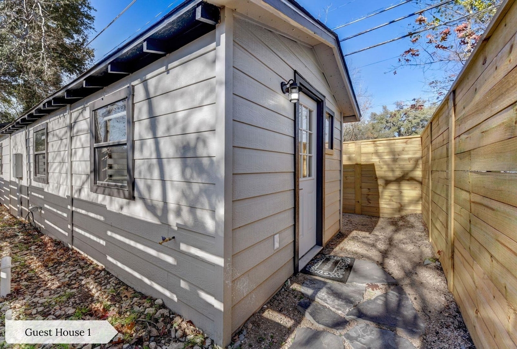 7002 Whispering Oaks Dr - Photo 29