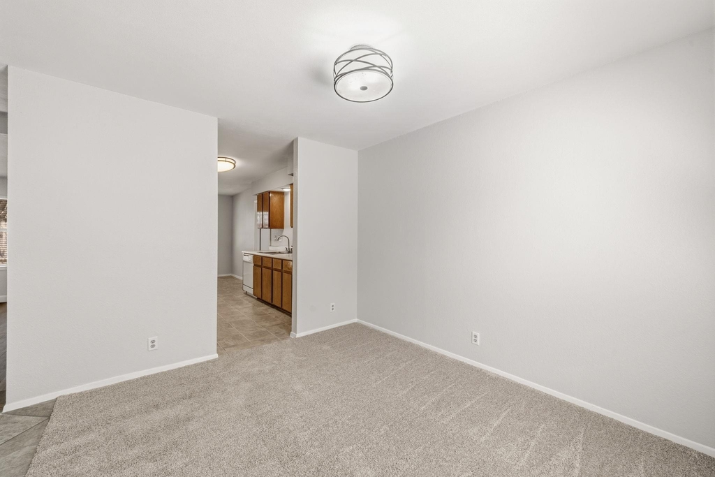 13212 Rampart St - Photo 9