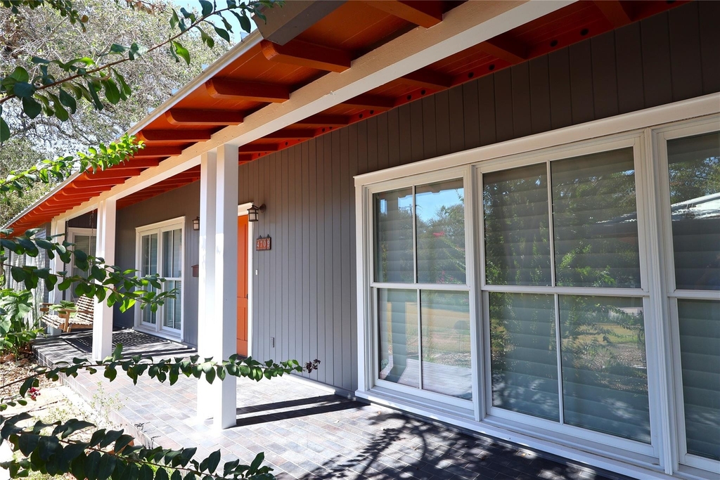 4702 Shadow Ln - Photo 2