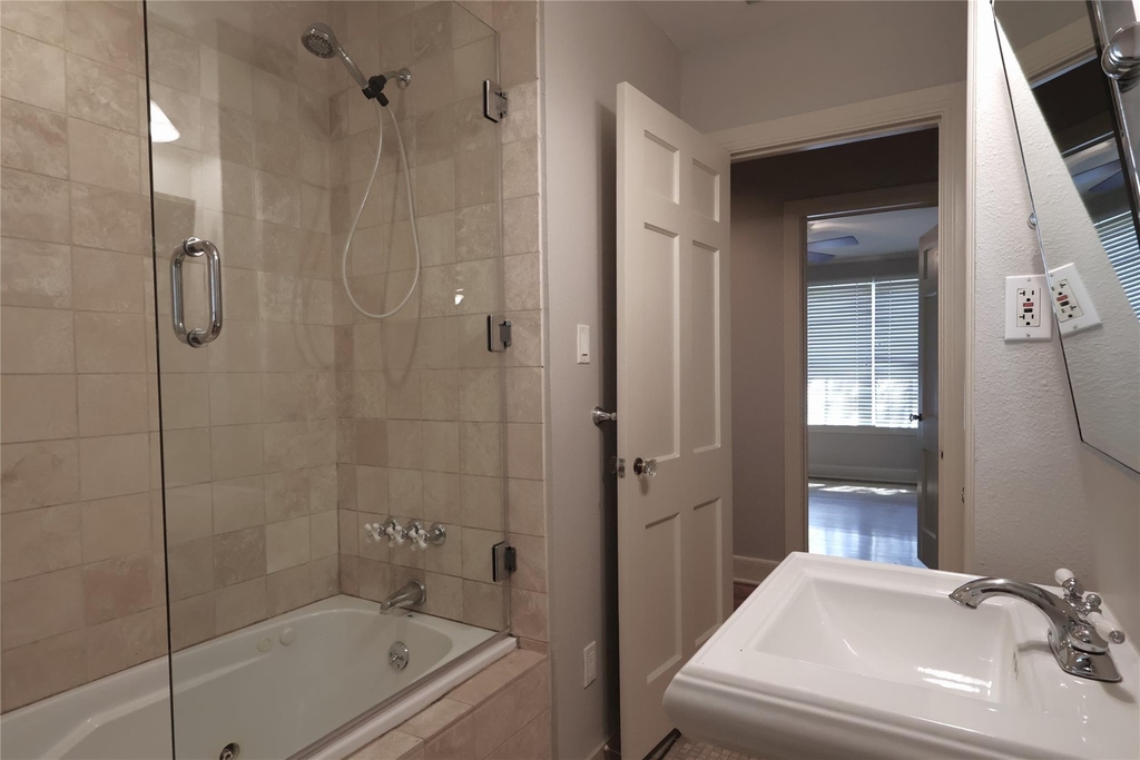 4702 Shadow Ln - Photo 24