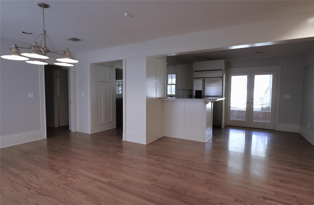 4702 Shadow Ln - Photo 3