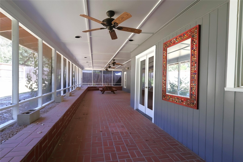 4702 Shadow Ln - Photo 15