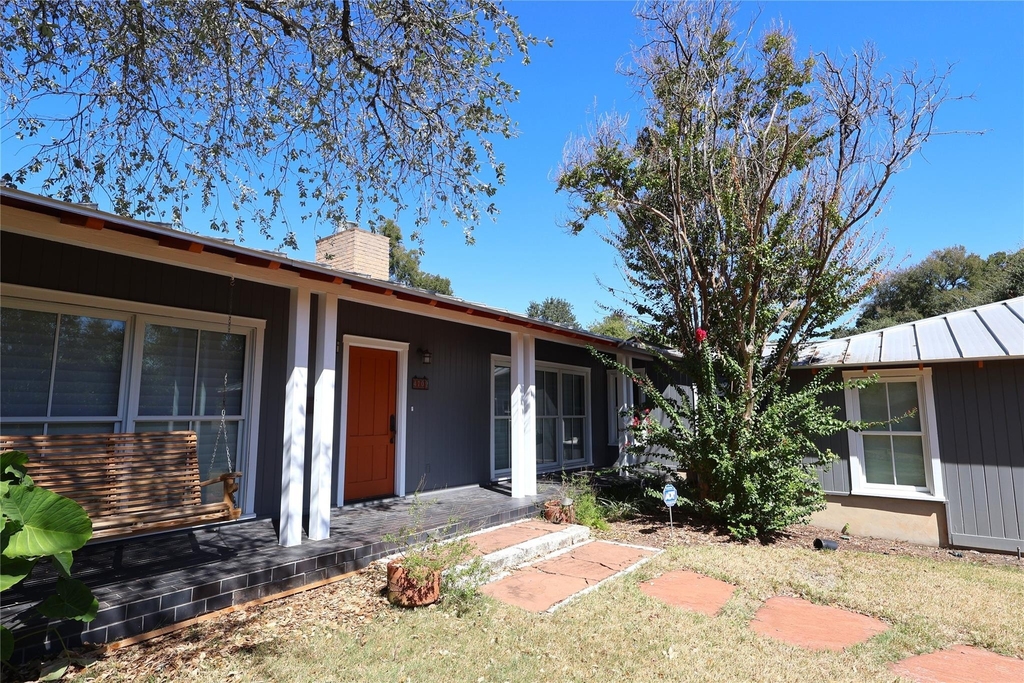 4702 Shadow Ln - Photo 1