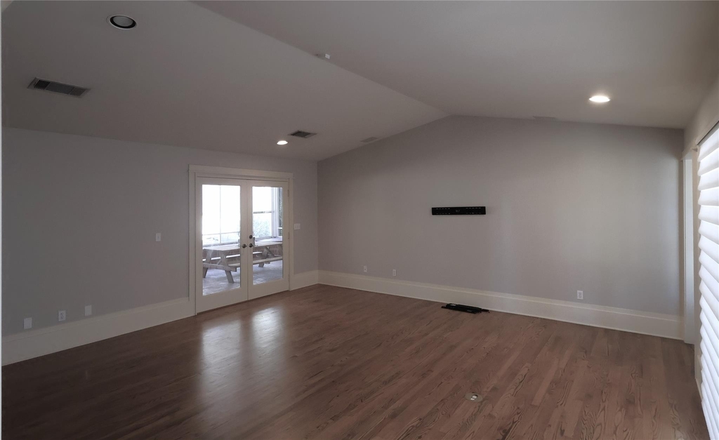 4702 Shadow Ln - Photo 4
