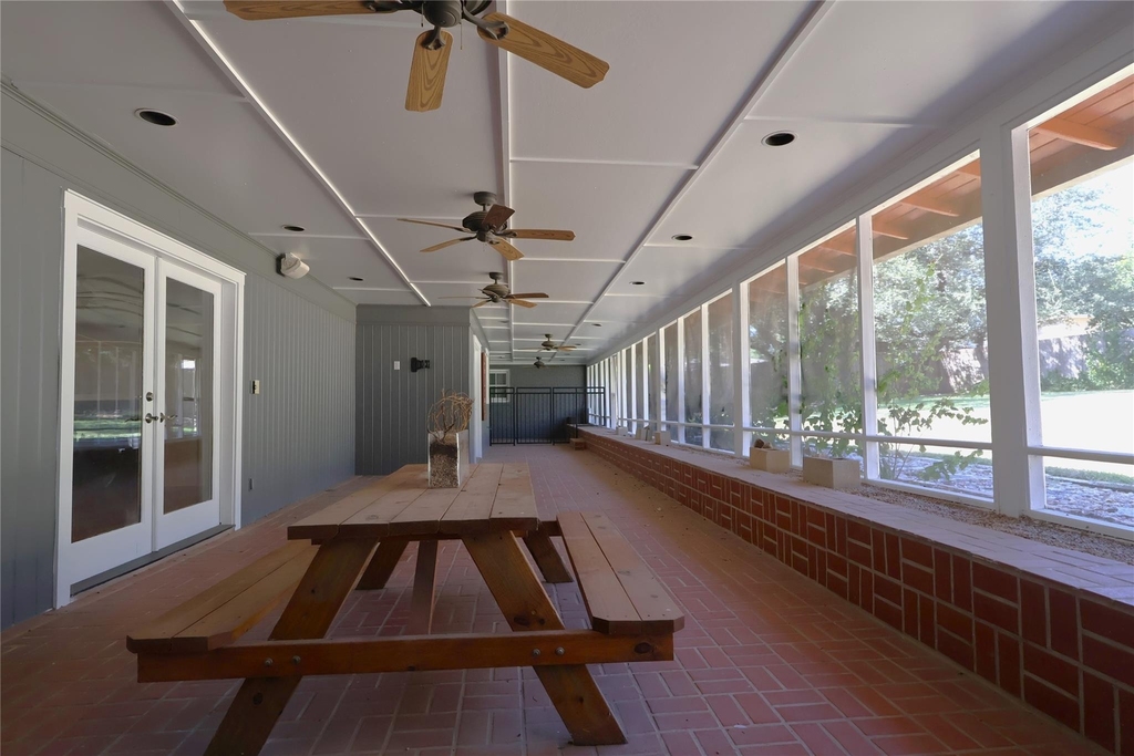 4702 Shadow Ln - Photo 11