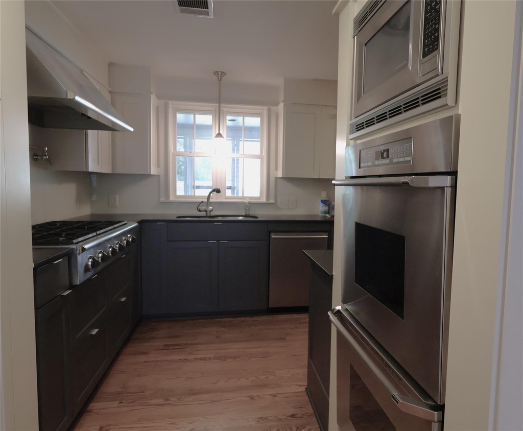 4702 Shadow Ln - Photo 18
