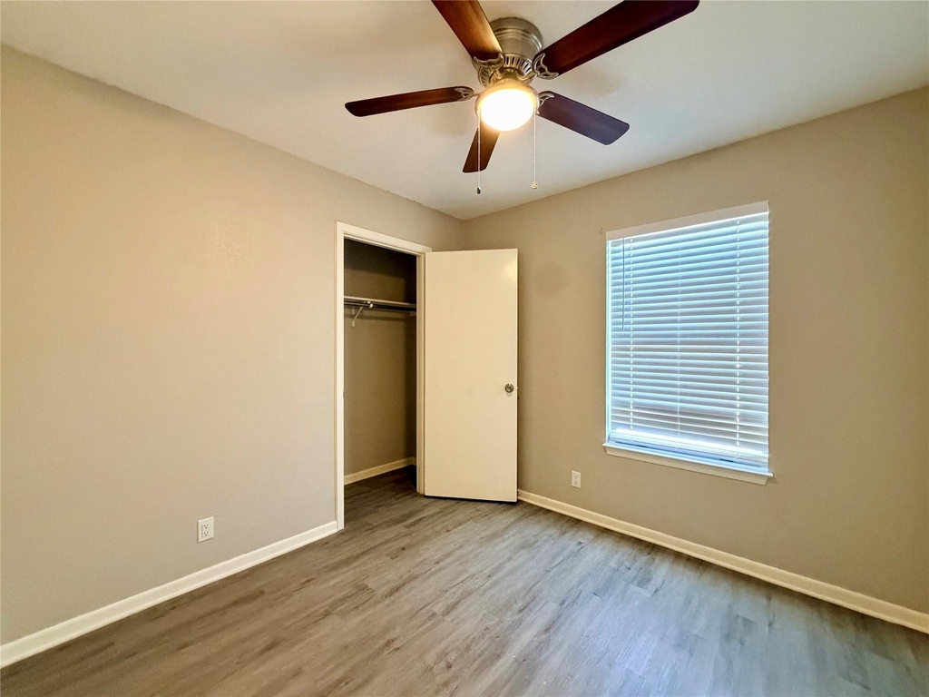 1403 Long Branch Dr - Photo 7