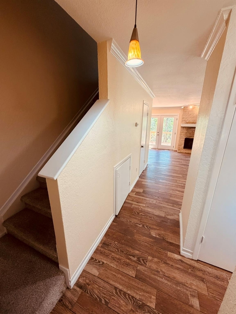 3529 North Hills Dr - Photo 2
