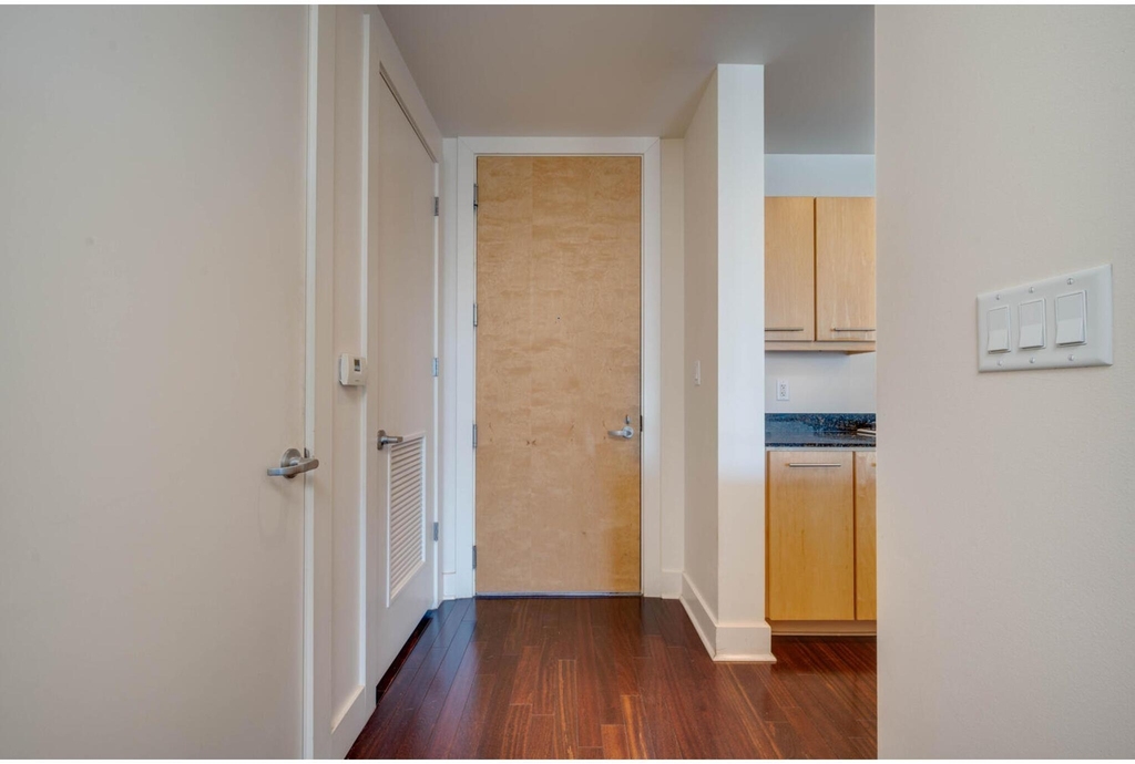 210 Lee Barton Dr - Photo 1