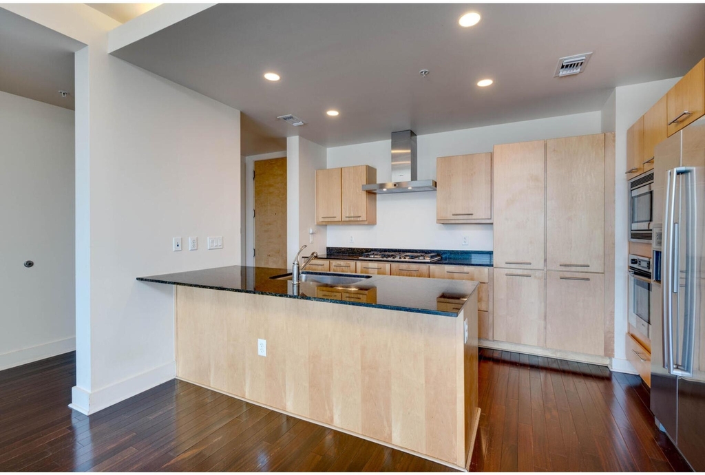 210 Lee Barton Dr - Photo 6