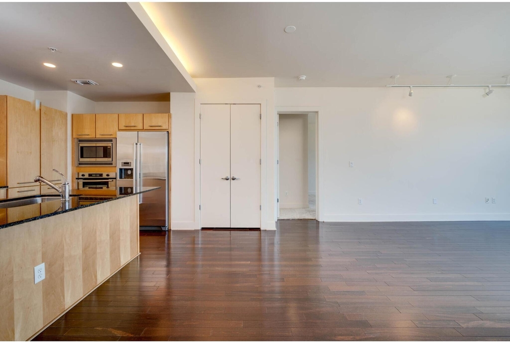 210 Lee Barton Dr - Photo 8
