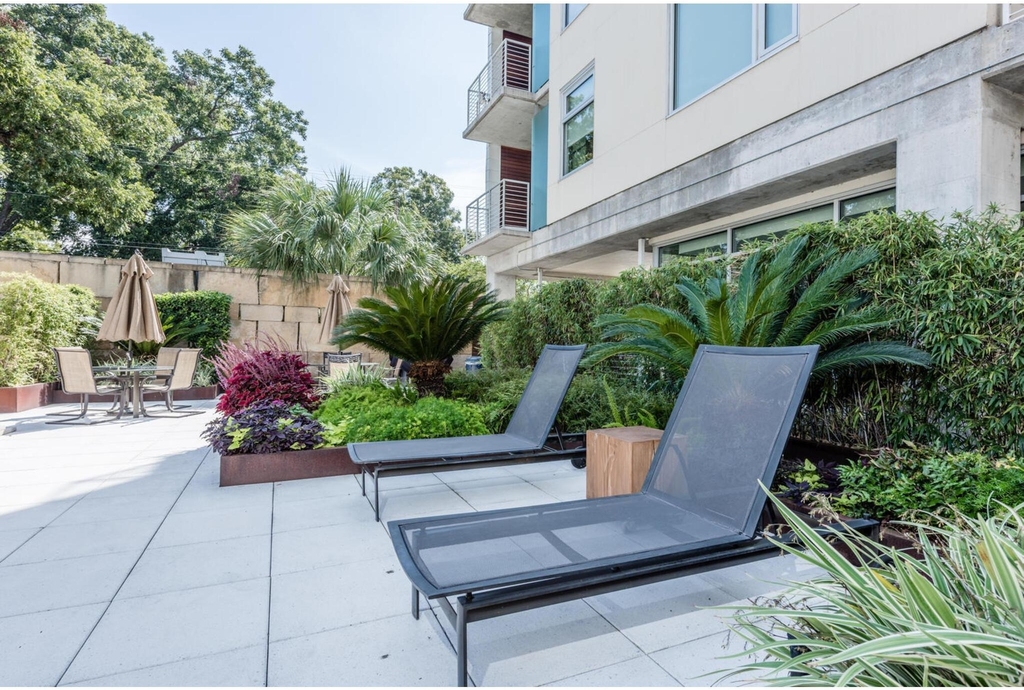 210 Lee Barton Dr - Photo 36
