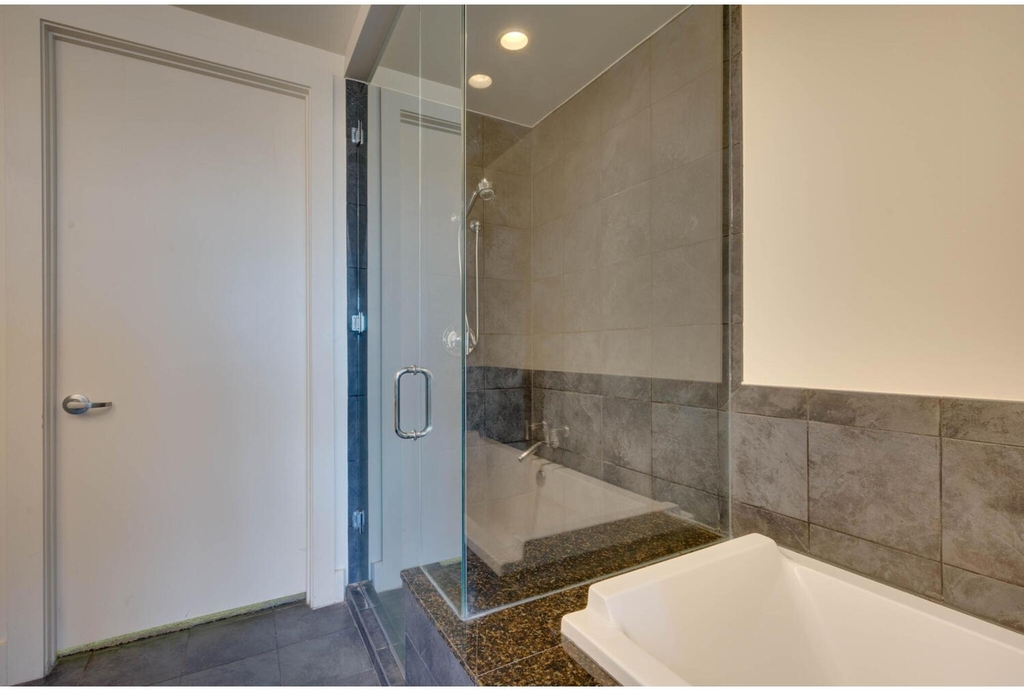 210 Lee Barton Dr - Photo 21