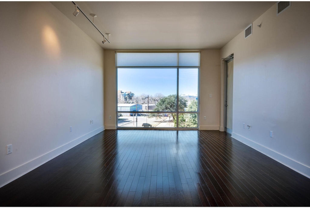 210 Lee Barton Dr - Photo 10