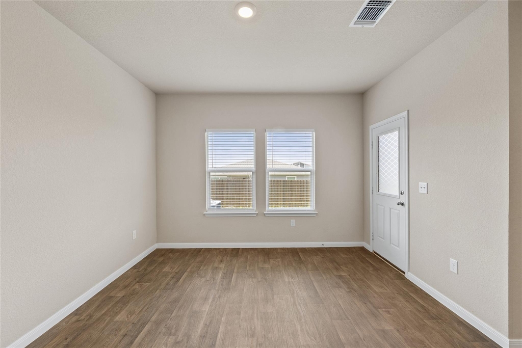 2905 Maryanne Ln - Photo 11