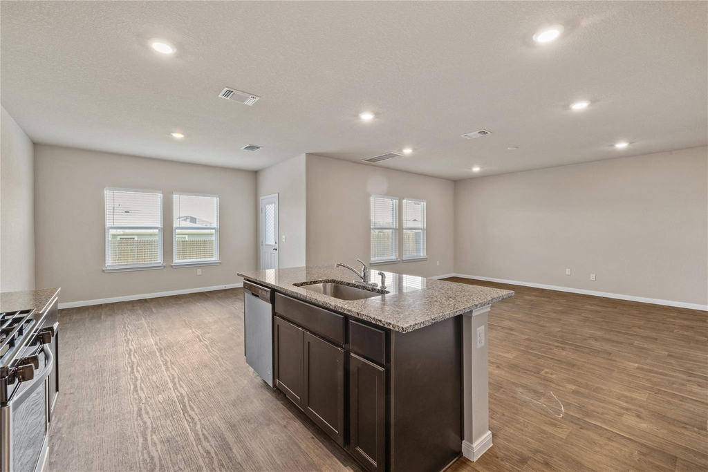 2905 Maryanne Ln - Photo 10