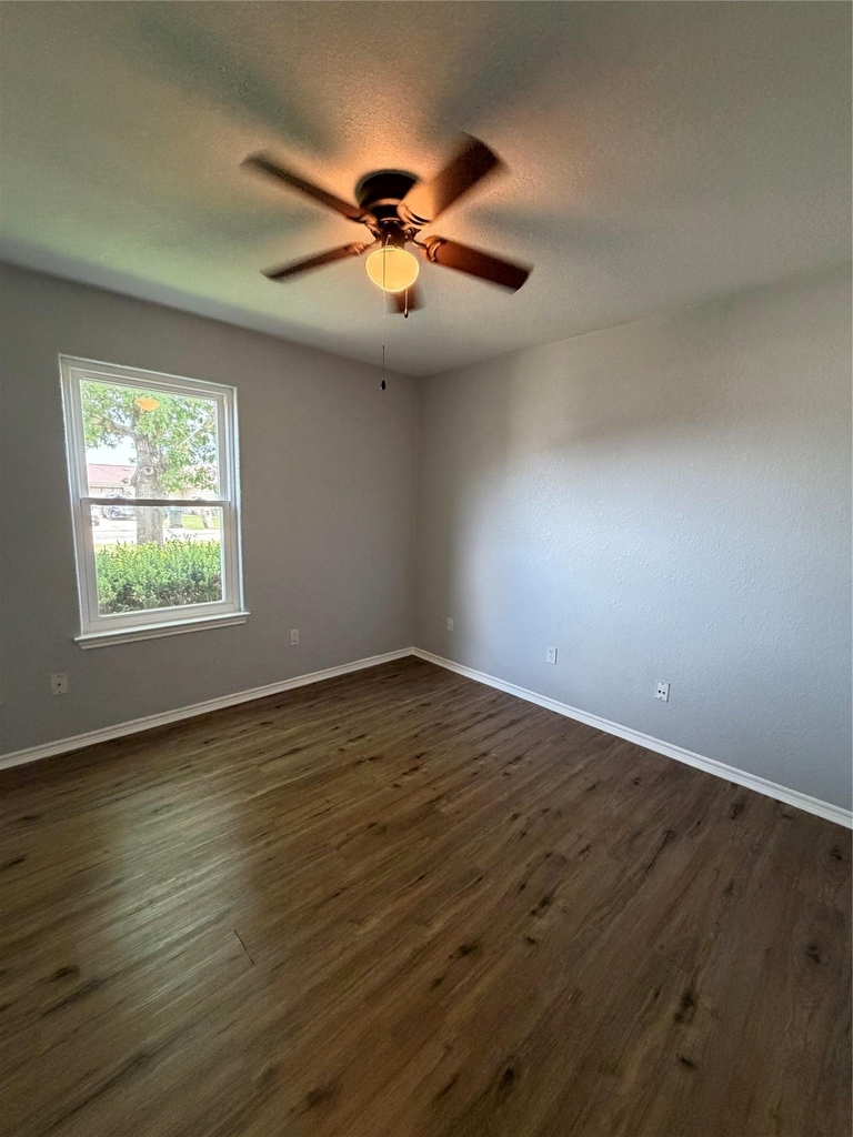 484 Cordova Loop - Photo 4
