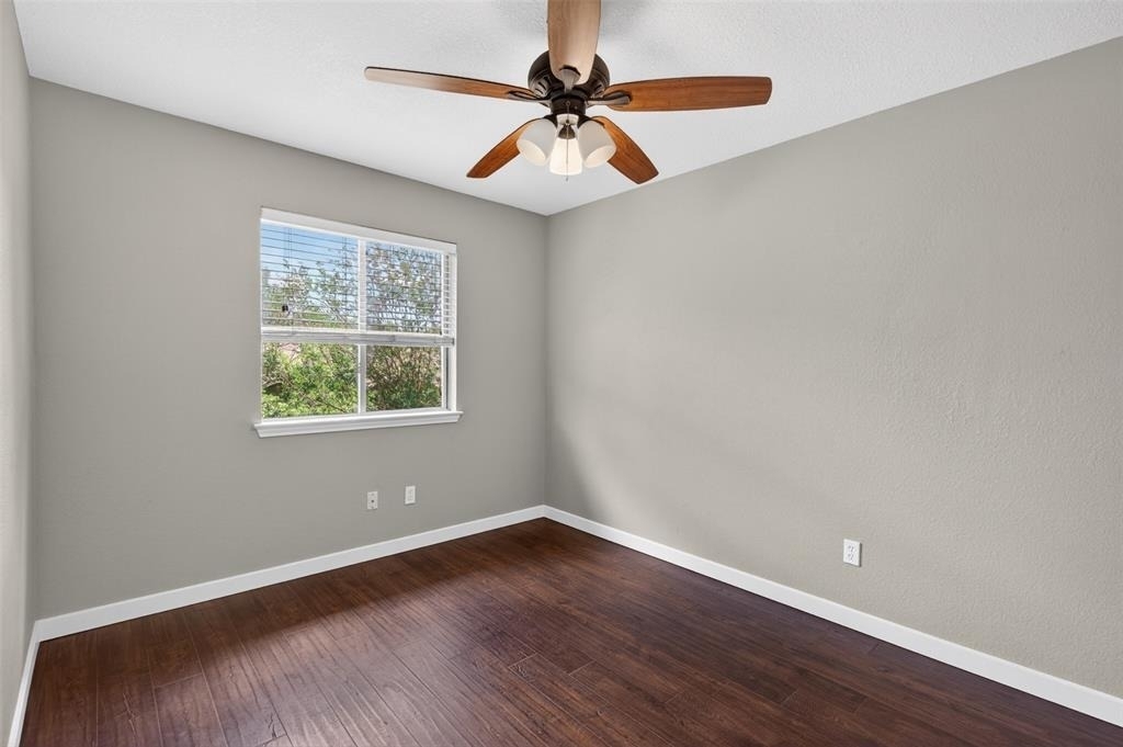 7601 Windrush Dr - Photo 21