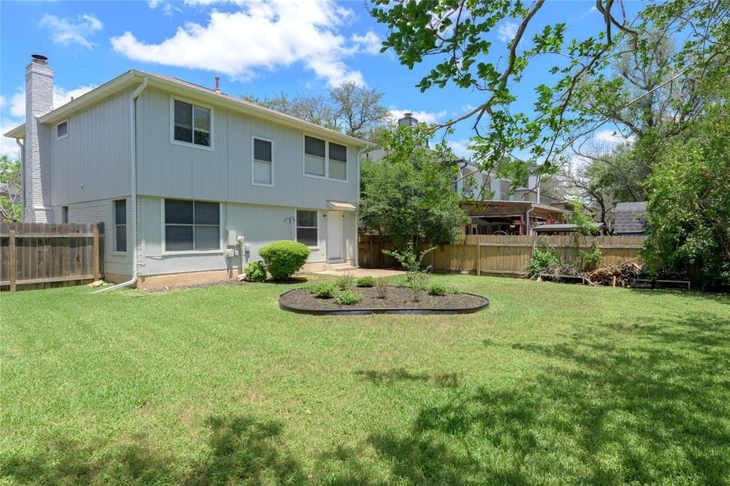 7601 Windrush Dr - Photo 37