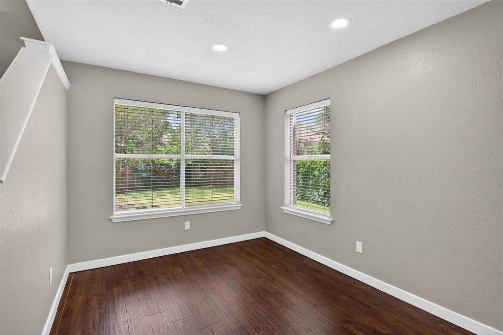 7601 Windrush Dr - Photo 12