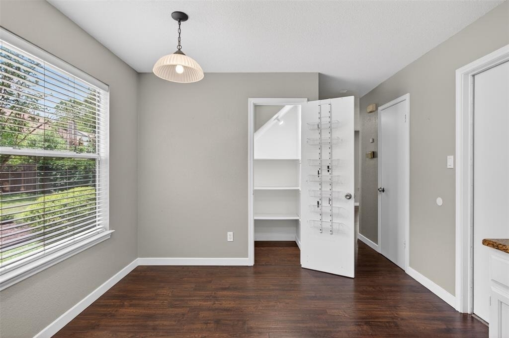 7601 Windrush Dr - Photo 17