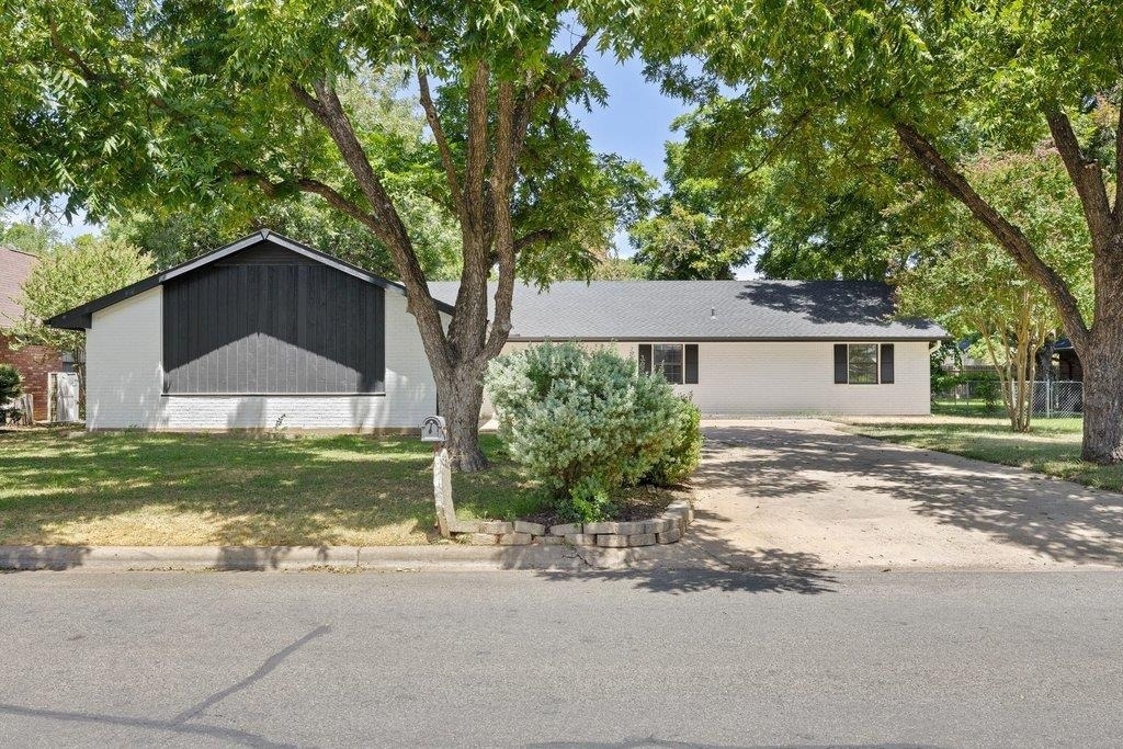 336 Columbine St - Photo 0