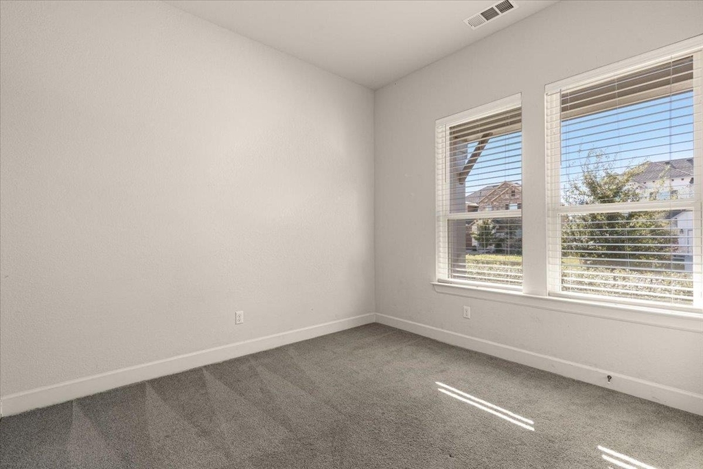 908 Knowles Dr - Photo 19