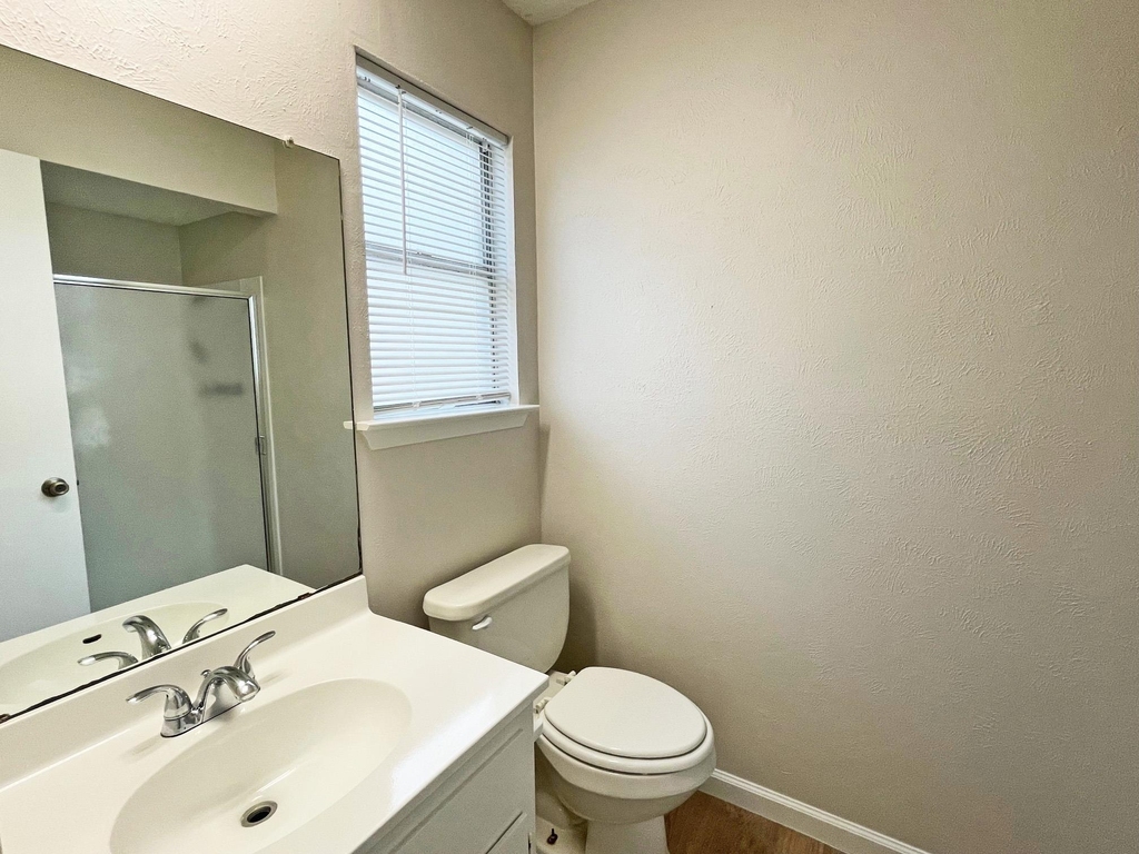 906 Acorn Oaks Dr - Photo 6