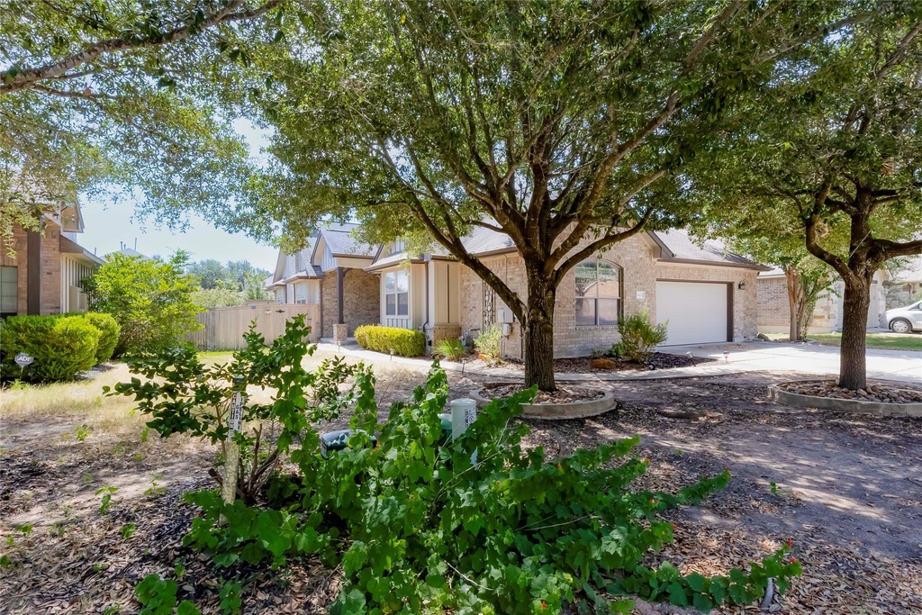 19421 Brent Knoll Dr - Photo 0