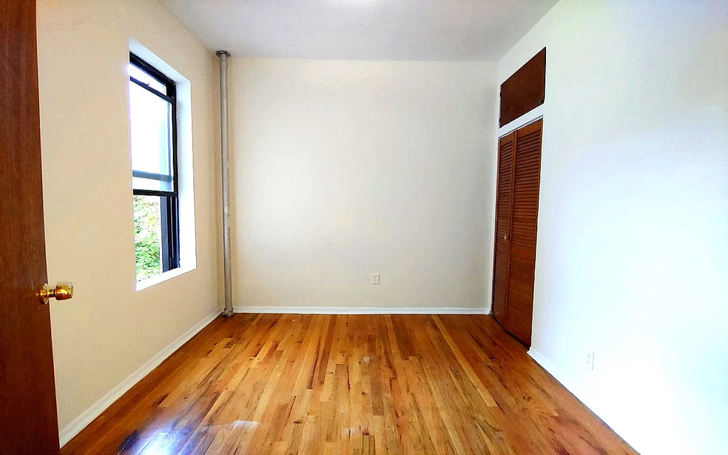 180 East 101st Street - Photo 2