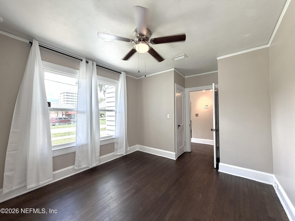 1407 Belmonte Avenue - Photo 11