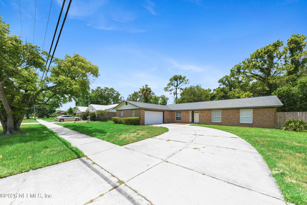 3034 Townsend Boulevard - Photo 1