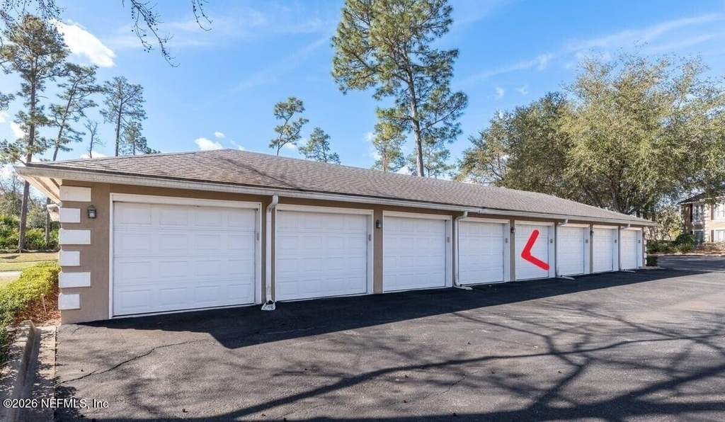 13727 Richmond Park Drive - Photo 32